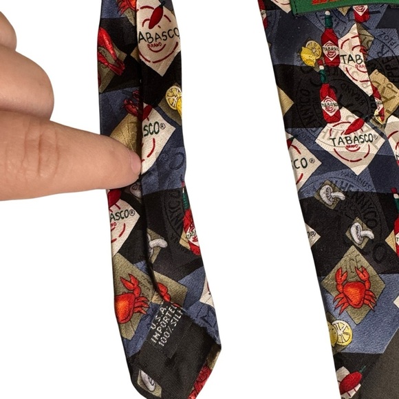 Tabasco 100% Silk novelty tie men’s necktie lobster crawfish crabs seafood boil - Picture 4 of 7
